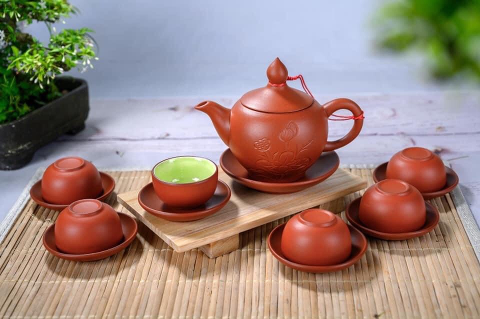 Bộ ấm chén tử sa chóp nâu đỏ khăc sen cao cấp BátTràng -