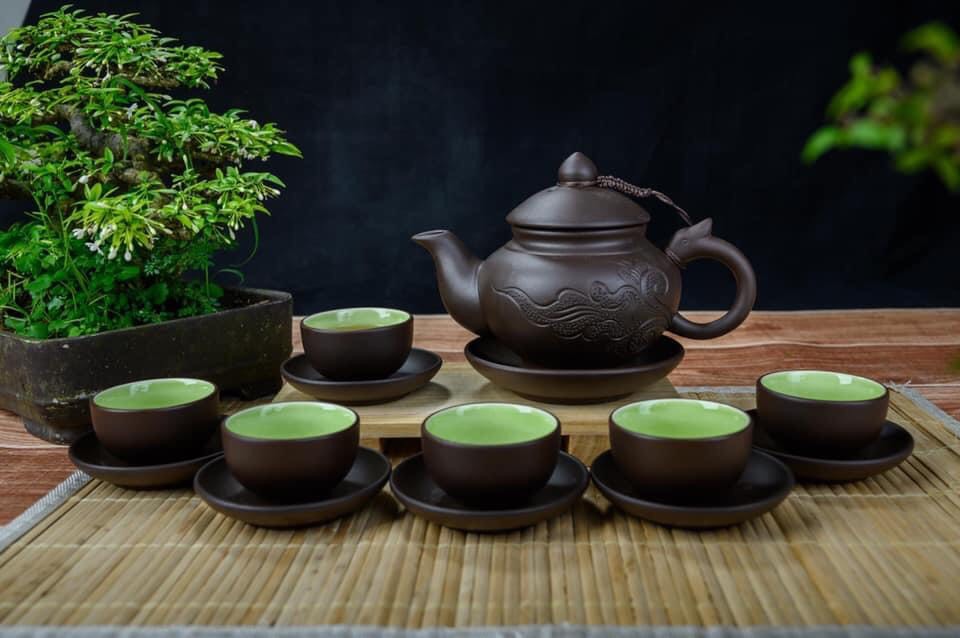 Bộ ấm chén tử sa chóp châm tách lót đen cao cấp BátTràng -