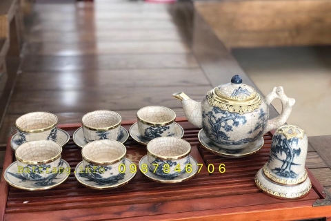 Ấm chén Bát Tràng hoa văn